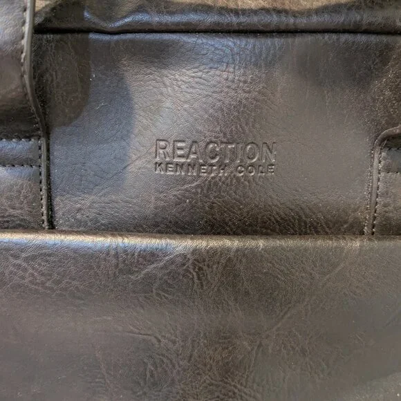 Kenneth Cole Reaction Bag - Picture 2 of 4